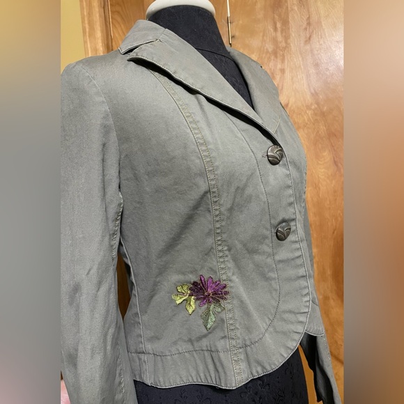Military green denim jacket MEDIUM cropped embroidered floral vintage vntg Y2K - Picture 6 of 15